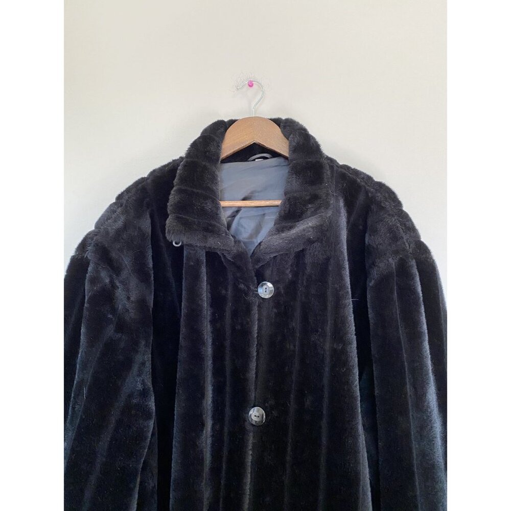 Women’s 3X Faux Fur Jacket - Picture 7 of 10